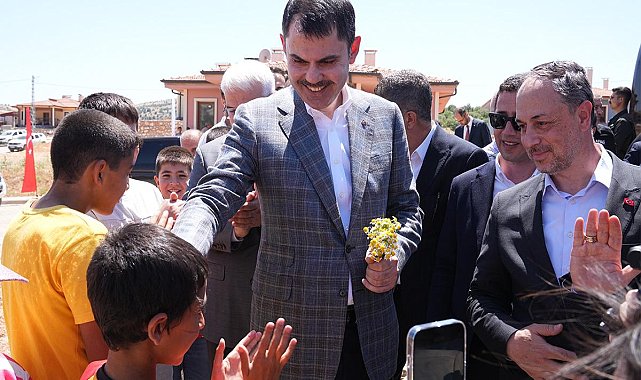 Bakan Kurum'dan milli maç öncesi Zey Köyü'nden anlamlı paylaşım