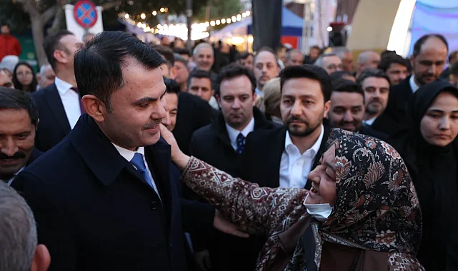 Bakan Kurum sokak iftarında