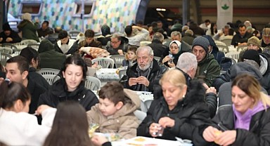 Başkan Aydın, Çırpan’da İftar Sofrasını Vatandaşlarla Paylaştı