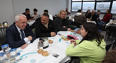 Başkan Özdemir, Ramazan Sofrasında Vatandaşlarla Buluştu