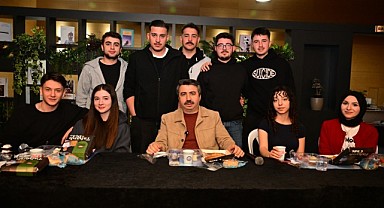 Başkan Yılmaz, Gençlerle Sahurda Buluştu