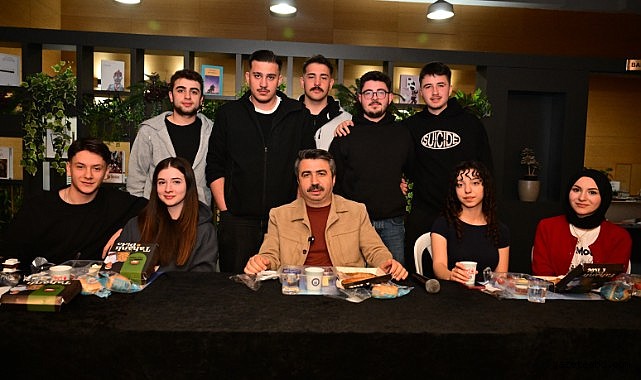 Başkan Yılmaz, Gençlerle Sahurda Buluştu