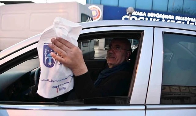 Başkentte moto kuryeli iftar desteği