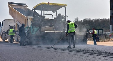 Bursa’da Asfalt Seferberliği Sürüyor