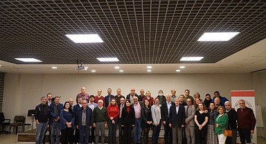 Bursa’da “Başka Bir Sağlık Sistemi Mümkün, Ama Nasıl?” Paneli Düzenlendi