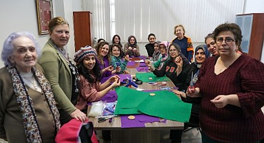 Bursa’da Kadınlar El Emeğiyle Dayanışma Gösterdi