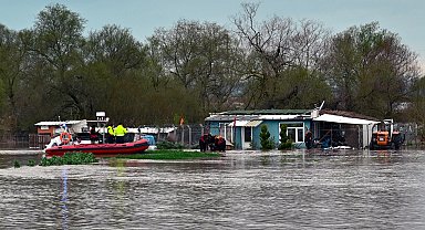 Bursa Karacabey'de Büyükşehir'den hayat kurtaran operasyon