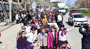 Bursa Nilüfer'de kadınlar tek ses oldu! "Eşitlik ses ister biz buradayız"