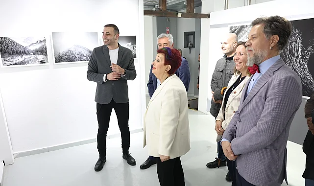 Bursa Nilüfer'de "Yerle Gök Arasında" sergisi kapılarını açtı