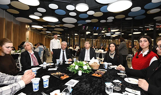 Bursa Osmangazi'de gençlerle birlikte geleceğe bakış