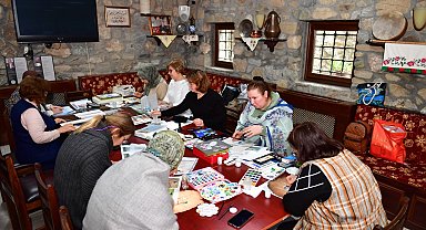 Bursa Osmangazi'de minyatür sanatı kadınlarla hayat buluyor