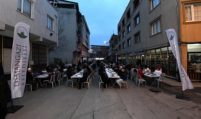 Bursa Osmangazi'de Ramazan'ın son sofrası Gülbahçe'de kuruldu