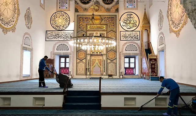 Bursa Yıldırım'da camilere bayram temizliği