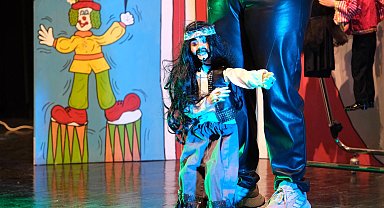 Bursa Yıldırımlı çocuklara kukla gösterisi