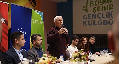 Bursa'da Başkan Bozbey gençlere sahurda buluştu