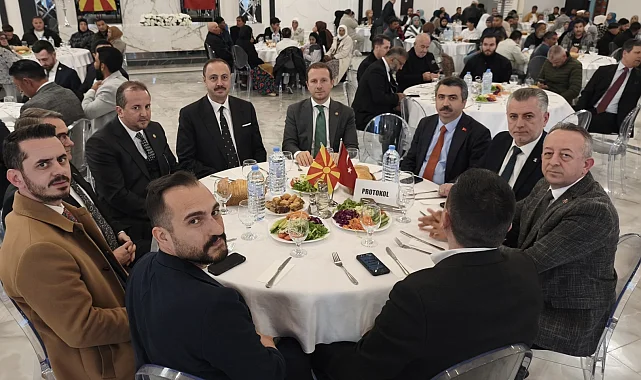 Bursa'da Başkan Yılmaz Evlad-ı Fatihan ile kardeşlik sofrasında