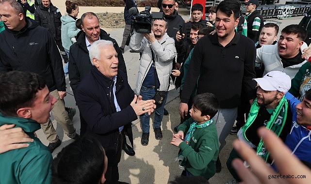 Bursaspor Taraftarları Dev Ekranlarda Maç Keyfi Yaşadı