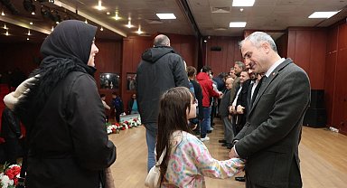 Çayırova'da Başkan Çiftçi mesai arkadaşlarıyla bayramlaştı