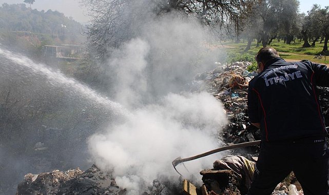 Çöplük alanda çıkan yangın ekipleri harekete geçirdi