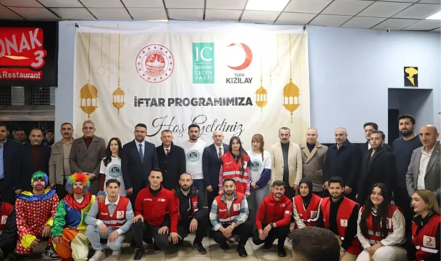 Doğubayazıt'ta Dünya Yetimler Günü'nde anlamlı buluşma