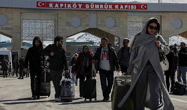 İranlılar Günler Süren Yolculuğun Ardından Türkiye’ye Geldi