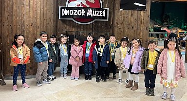 İstanbul'da kreş öğrencileri, dinozor ve oyuncak müzesini ziyaret etti