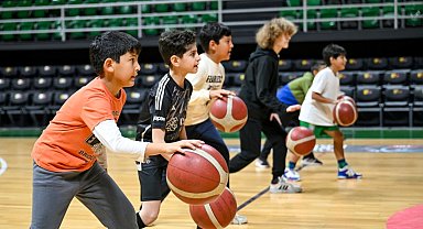 İzmir Bornova'da çocuklar sporla büyüyor