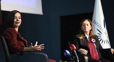 İzmir Karabağlar'da "Kadın ve Emek" forumu