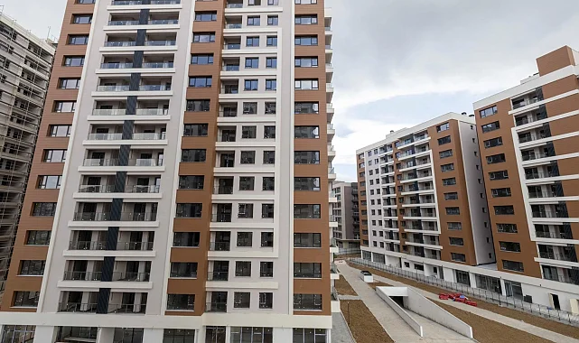 İzmir Örnekköy'deki kentsel dönüşümde anahtar teslim zamanı