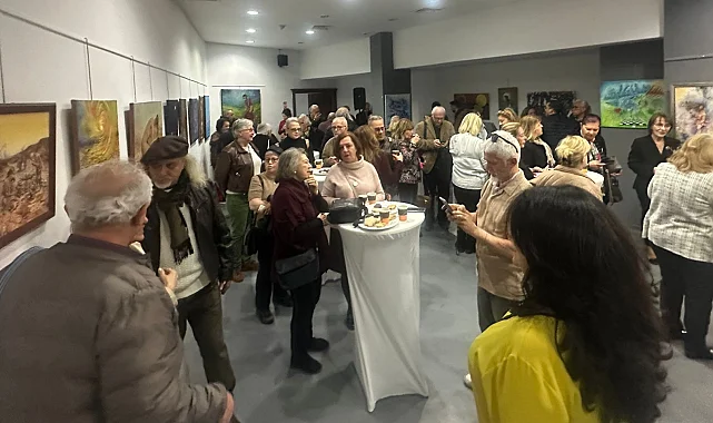 İzmir'de "Doğa, Kadın ve Su" sergisi sanatseverlerle buluştu