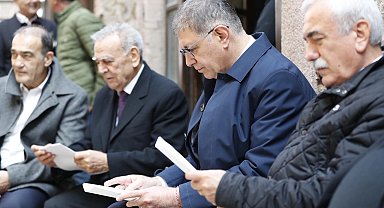 İzmir'de eski başkan Kocaoğlu'dan 'Meslek Fabrikası' desteği