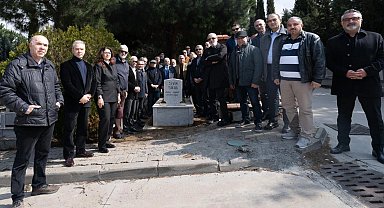 İzmirli usta gazeteci mezarı başında anıldı