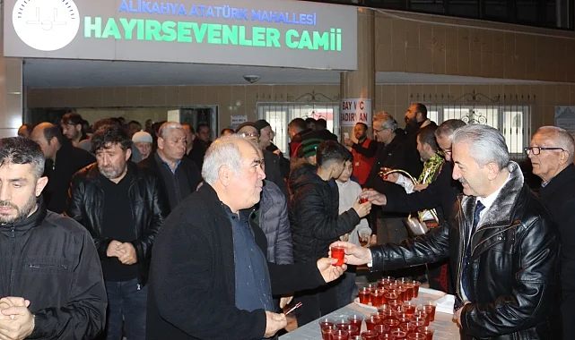 İzmit Belediyesi'nden Alikahya'da teravih ikramı