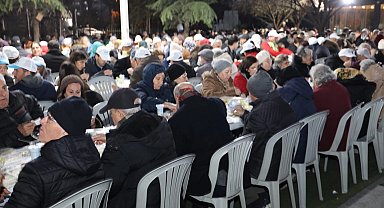 İzmit sofrasını bu kez Yahya Kaptan'la paylaştı