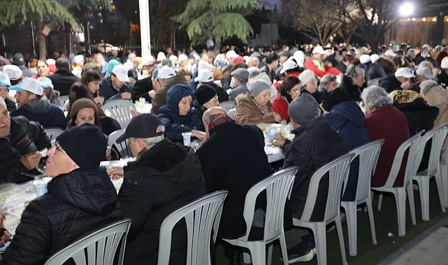 İzmit sofrasını bu kez Yahya Kaptan'la paylaştı