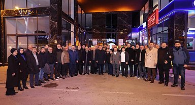 İzmitli esnaflar, Başkan Büyükakın'ı iftarda ağırladı