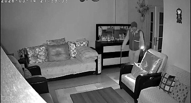 Kamerayı açınca evine giren hırsızı gördü, 'çık oradan' diye bağırdı