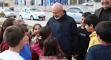 Kayseri Kocasinan'da toprakla büyüyen çocuklar mutlu