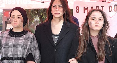 Kocaeli İzmit'te 'Bi Dünya Kadın' canlı heykel sergisi