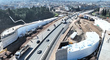 Kocaeli'de Başiskele Kavşağı'nın silueti ortaya çıkıyor