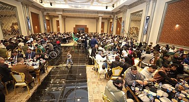 Kocaeli'de Başkan Büyükakın, Gazzeli ailelerle oruç açtı