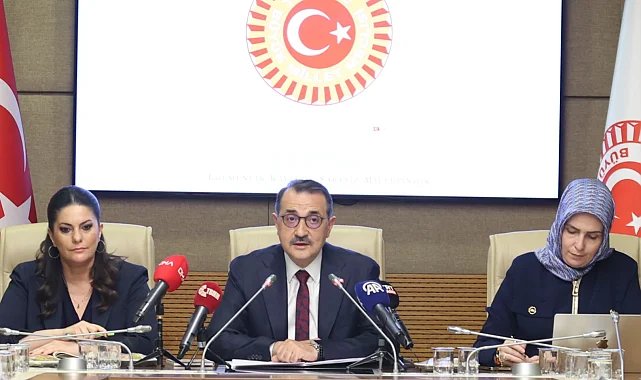 Komisyon beklenen raporu sundu... Türkiye yapay zekâda üreten ve düzenleyen olacak