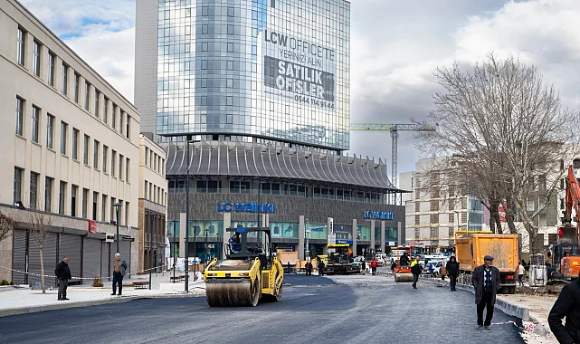 Malatya'da çarşı merkezinde asfalt çalışması