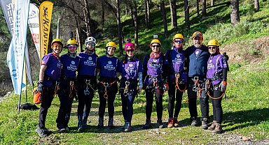 Manisa'da kadın sporcular Gelin Uçtu Kanyonu'nu geçti