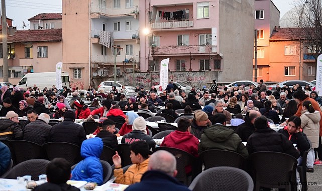 Osmangazi Belediyesi, Sırameşeler Mahallesi’nde Gönül Sofrası Kurdu