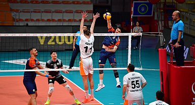 Osmangazi Belediyespor voleybolda şov yaptı