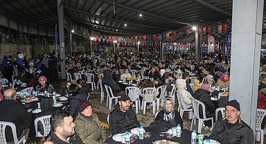 Ramazan sofrası Bursa'da binlerce kişiyi bir araya getirdi