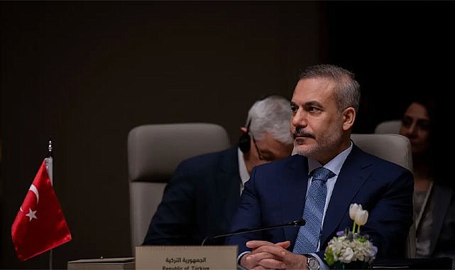 Riyad’daki Bakanlar Toplantısına İran Füzesi