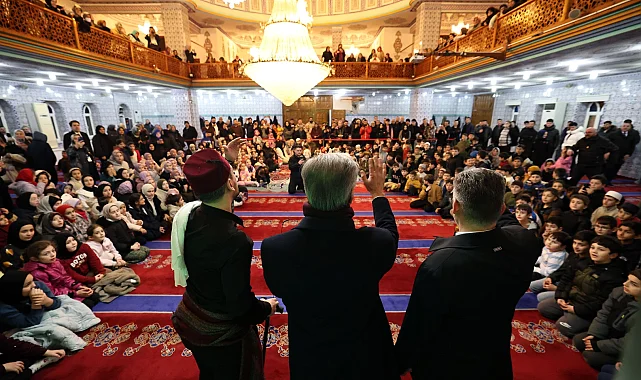 Sakarya'da 16 ilçede 6 bin çocuğa bayram sevinci