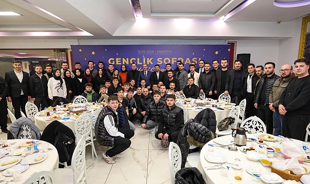 Sakarya'da Başkan Alemdar gençlere buluştu